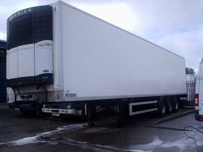 2004 Montrocon trailer, roller shutter door, Carrier unit - 7156 hours engine, 1809 electric hours. Ratcliff column tailift with trolley stops. VGC no damage